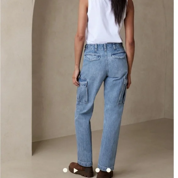NWT! BANANA REPUBLIC WOMEN’S THE CARGO JEAN - SIZE 28🩷 - Picture 3 of 9
